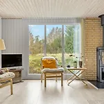 3 Bedroom Awesome In *