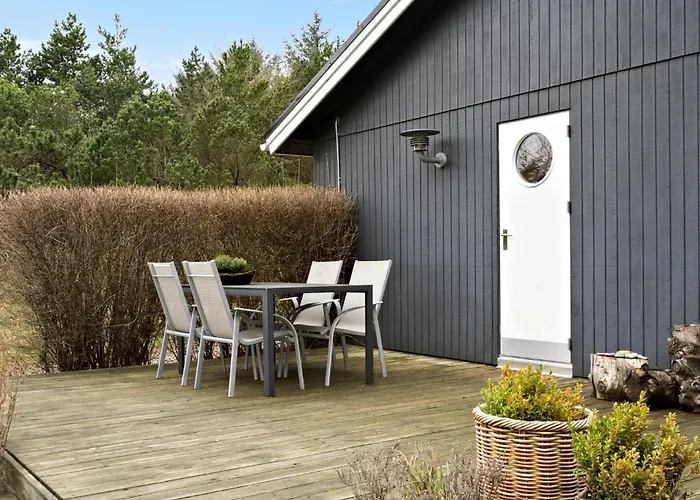 3 Bedroom Awesome In Ringkøbing