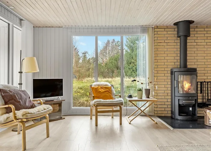 3 Bedroom Awesome In *